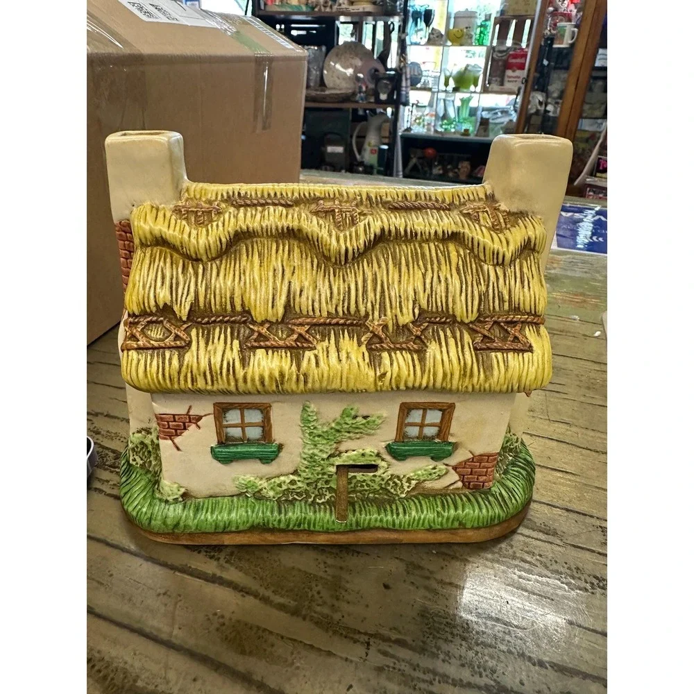 1994 Geo Lefton Cottage Home Music Box